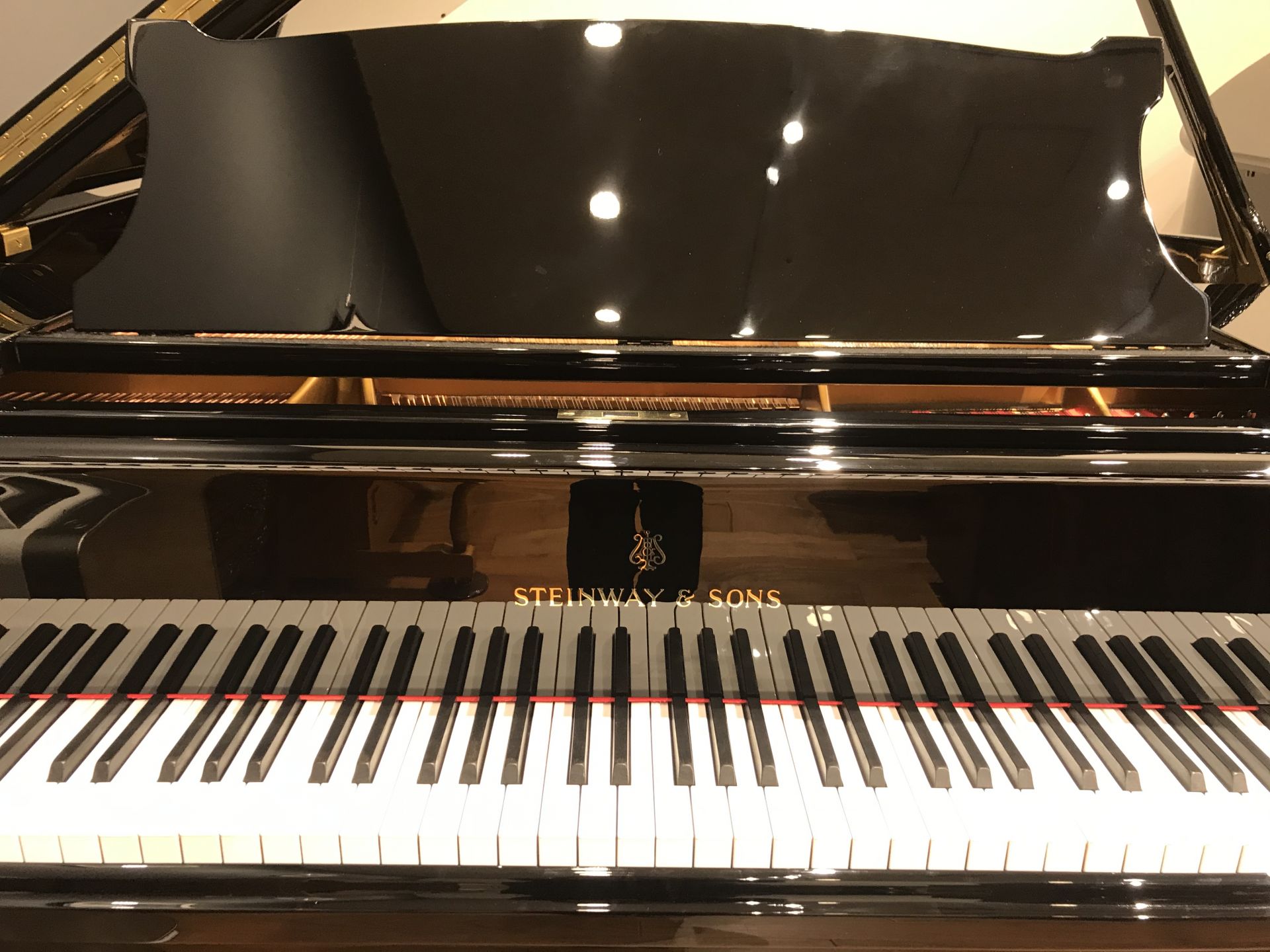 府中ピアノブログvol 257 ピアノ練習と ピアノの 色 えらび 島村楽器 イオンモール広島府中店 シマブロ