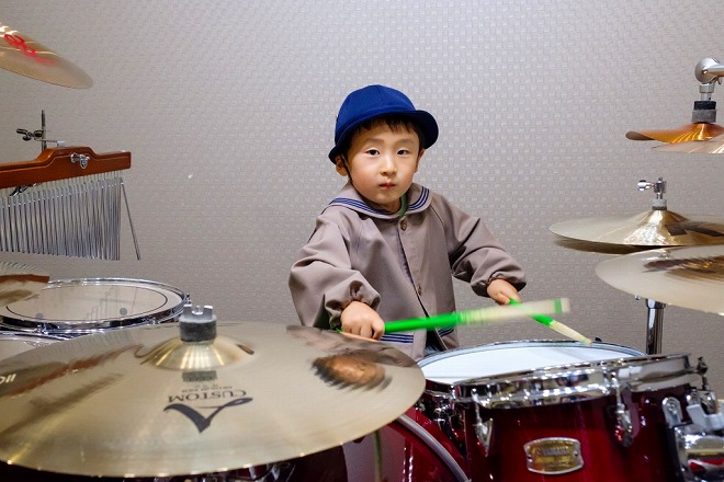 4歳ドラマー「とらたろう」さん来店！1/22(日)島村楽器前でミニ演奏会開催！ - 島村楽器 イオンモール広島府中店 シマブロ