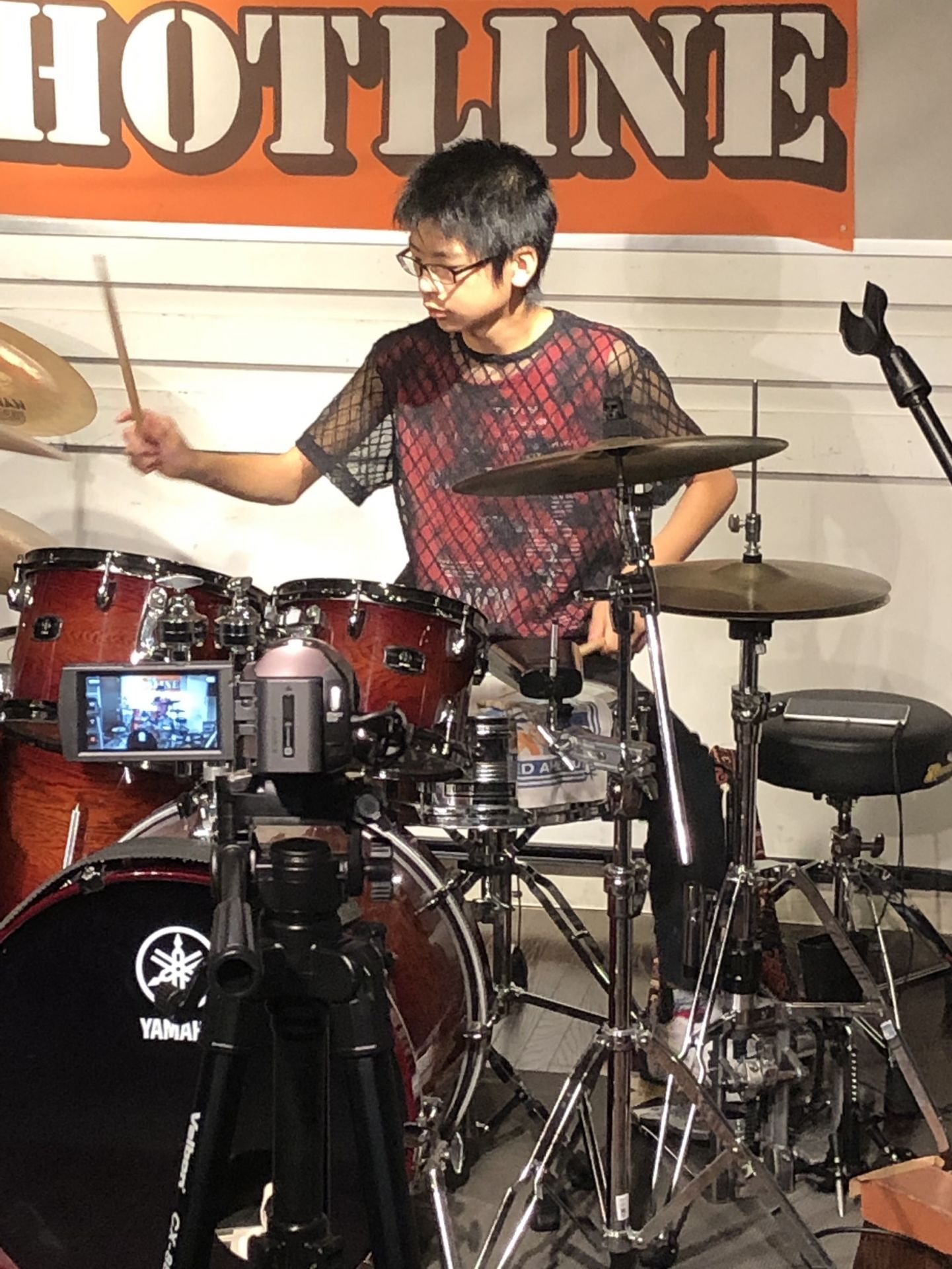 Hotline19 8月11日 日 ショップライブレポート Vol 8 島村楽器 三宮オーパ店 シマブロ
