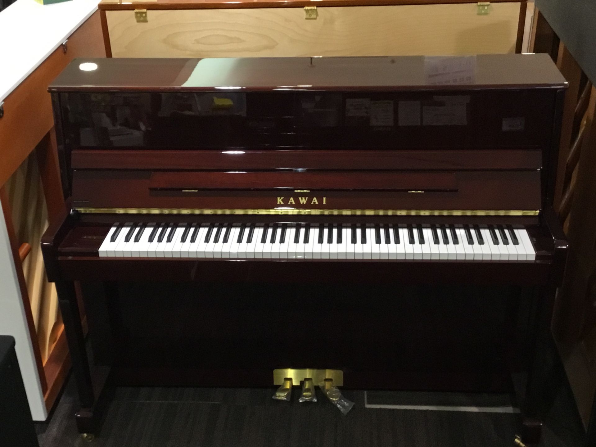 KREUIZBACH（クロイツバッハ）アップライトピアノ