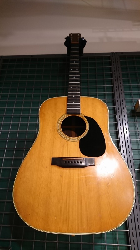 リペアスタッフ池田の梅田散策vol 8 気分一新 アコースティックギターピックガード交換 島村楽器 梅田ロフト店 シマブロ